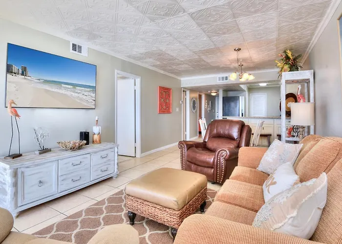 Edgewater 33 *