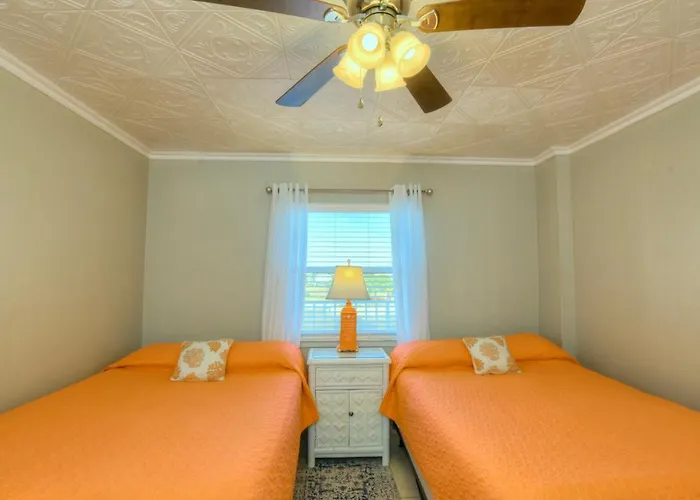 Edgewater 33